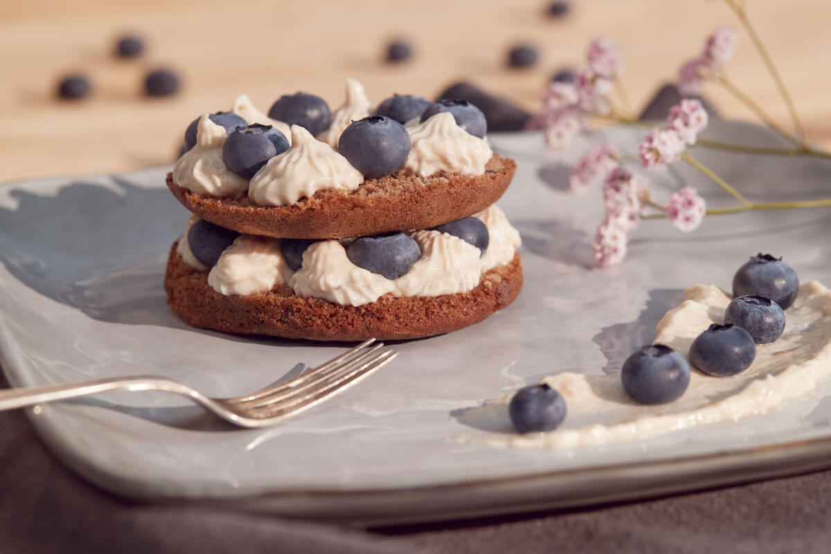 Naked Cake Con Ciambelline Integrali Al Cioccolato Con Banana E